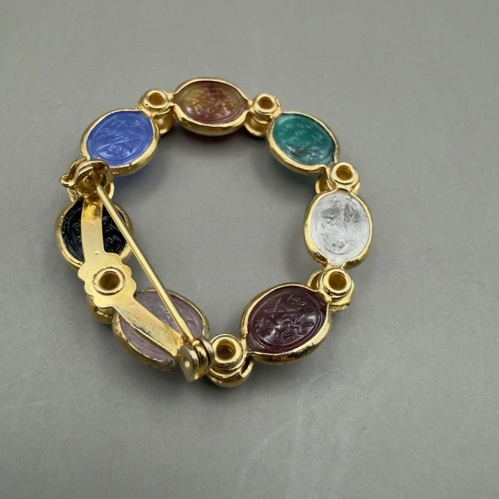 Vintage Gold Tone Scarab Circle Wreath Brooch Multicolor Carved Glass Egyptian